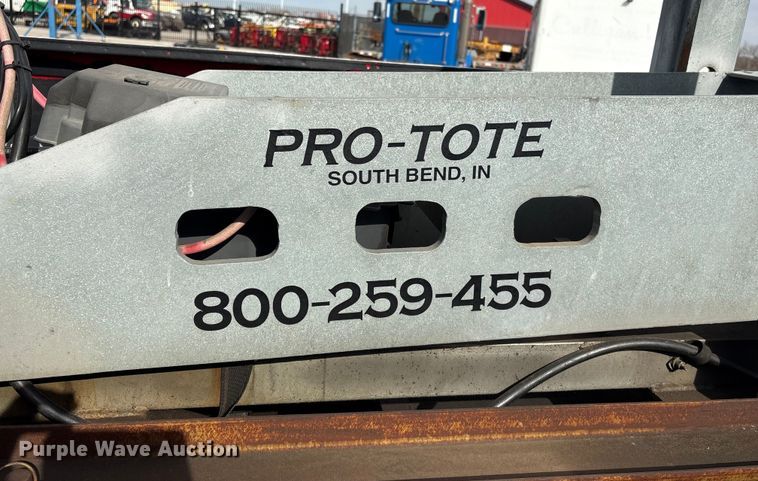 image for item FG2627 2010 International MA025 tow truck