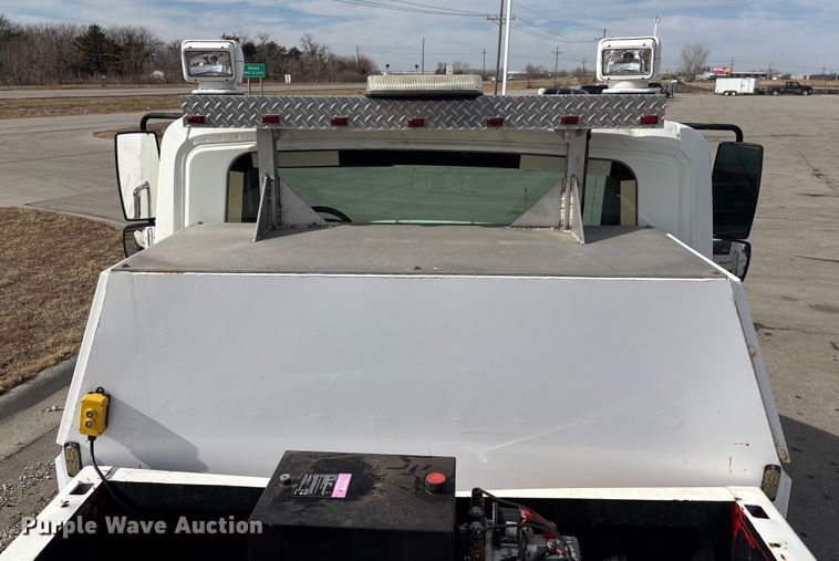 image for item FG2627 2010 International MA025 tow truck