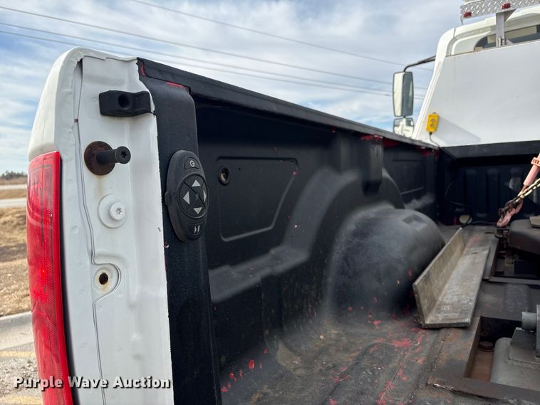 image for item FG2627 2010 International MA025 tow truck