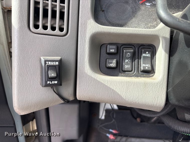 image for item FG2627 2010 International MA025 tow truck