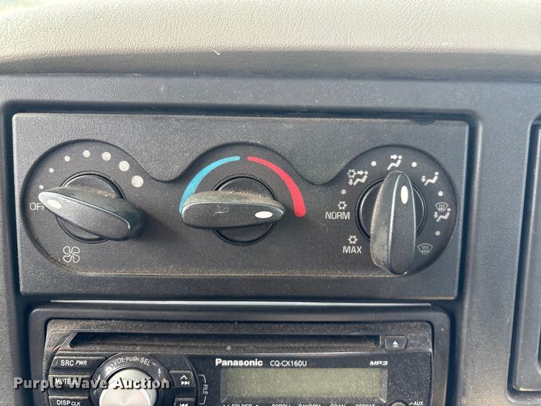 image for item FG2627 2010 International MA025 tow truck