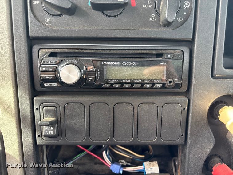 image for item FG2627 2010 International MA025 tow truck