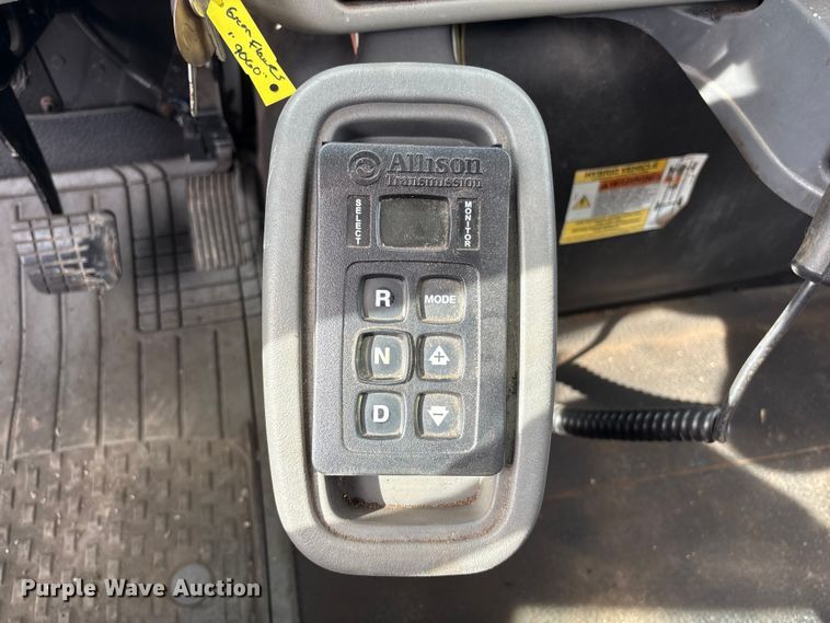 image for item FG2627 2010 International MA025 tow truck