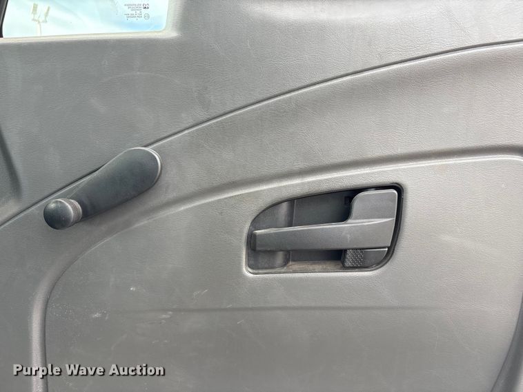 image for item FG2627 2010 International MA025 tow truck