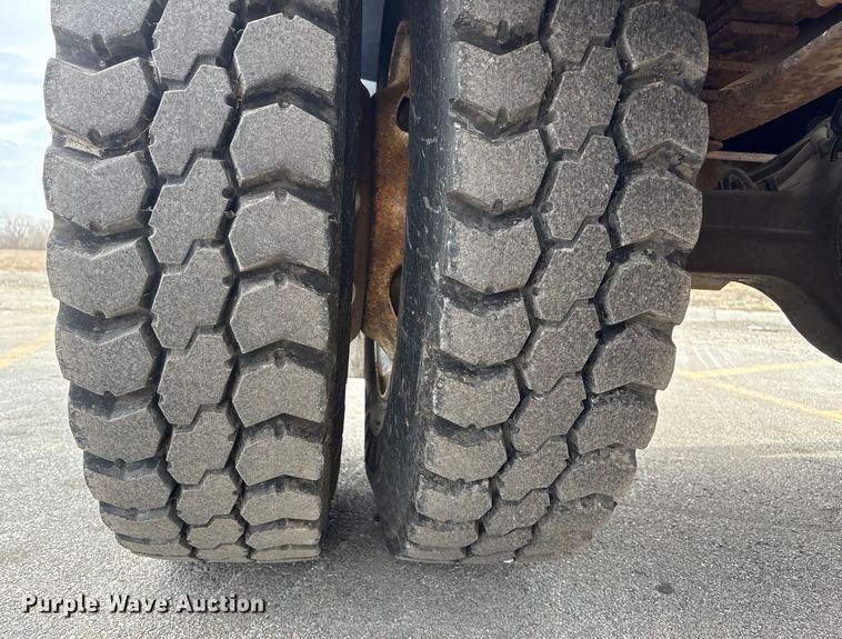 image for item FG2627 2010 International MA025 tow truck