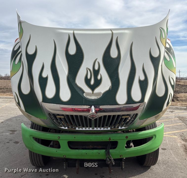 image for item FG2627 2010 International MA025 tow truck