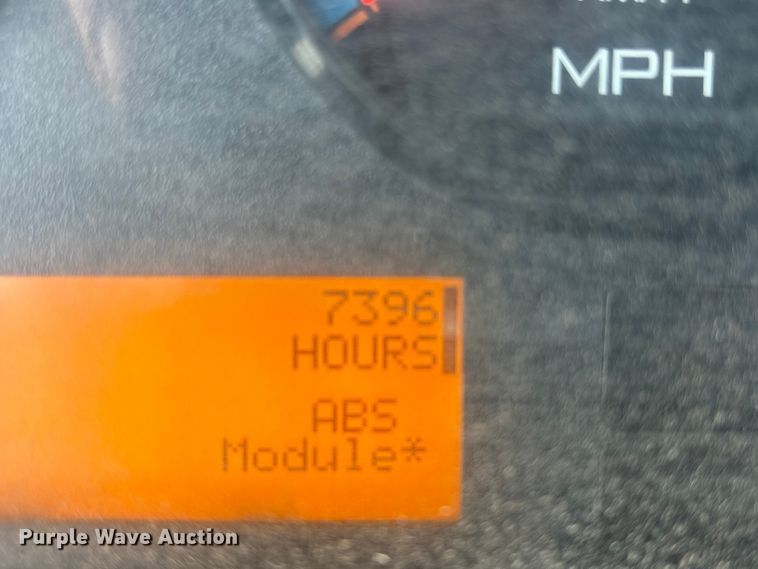 image for item FG2627 2010 International MA025 tow truck