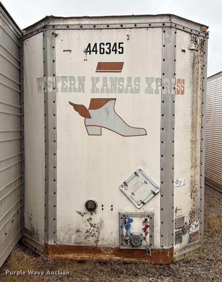 image for item FG2632 1980 Monon FA-70 shipping container