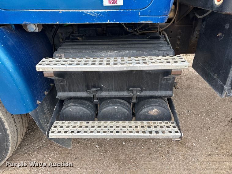 image for item FG2640 1997 Volvo WG-64T flatbed truck