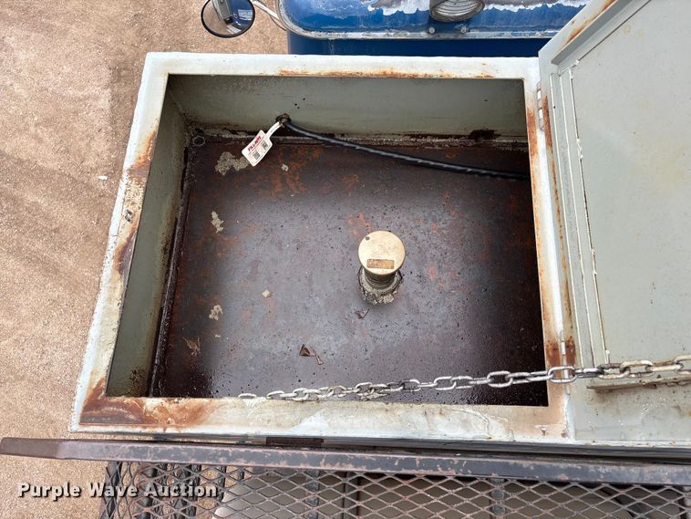 image for item FG2640 1997 Volvo WG-64T flatbed truck