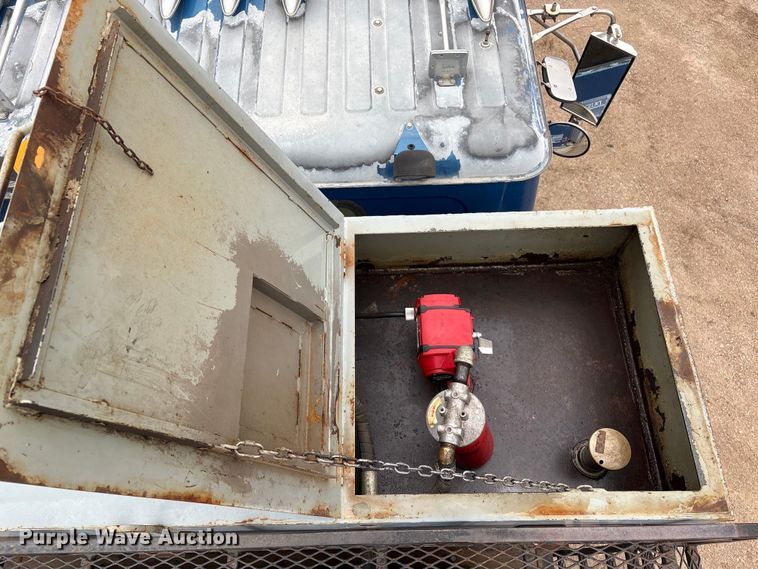 image for item FG2640 1997 Volvo WG-64T flatbed truck