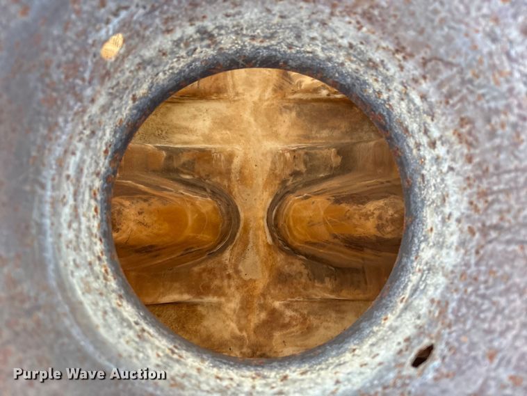 image for item FG2640 1997 Volvo WG-64T flatbed truck