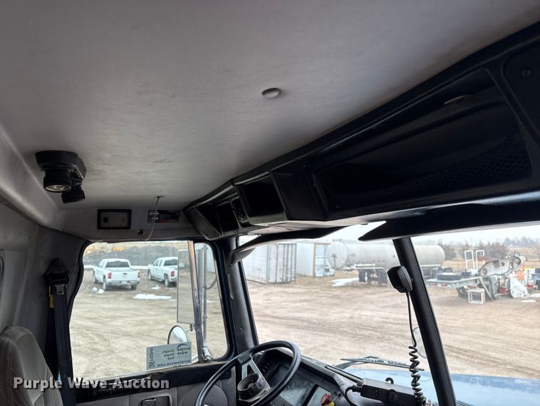 image for item FG2640 1997 Volvo WG-64T flatbed truck