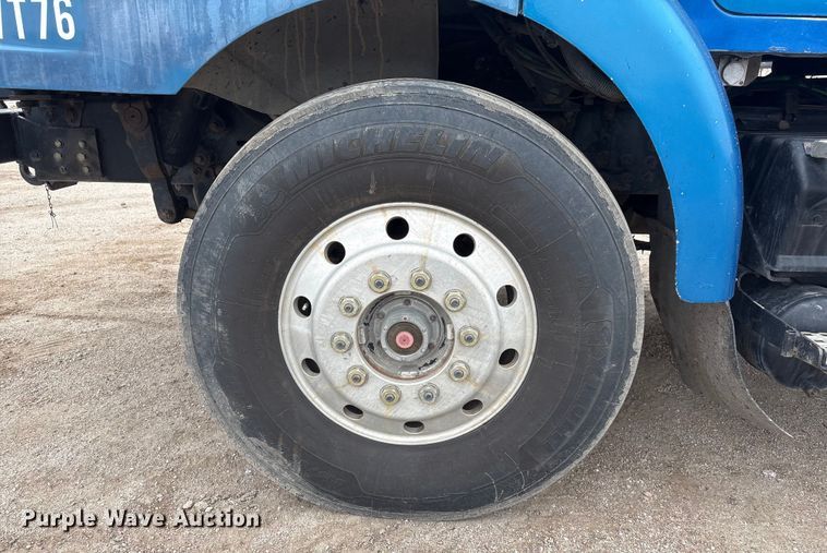 image for item FG2640 1997 Volvo WG-64T flatbed truck