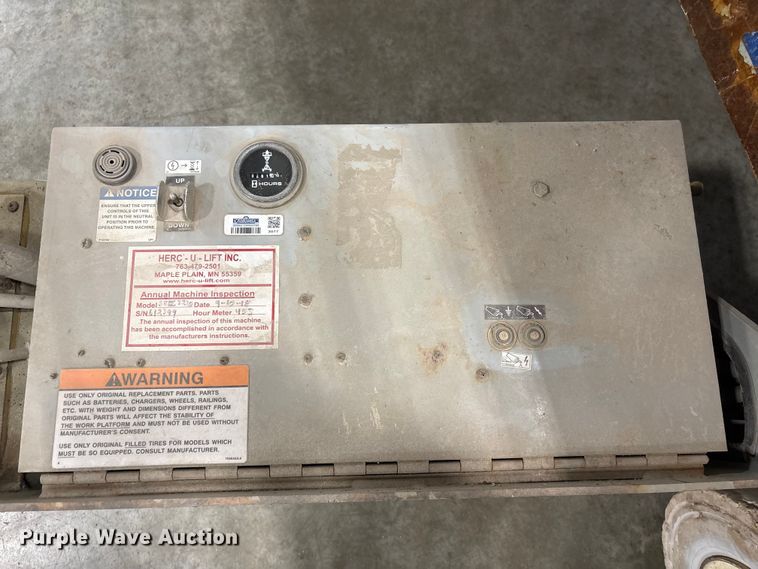 image for item FG2642 2000 Skyjack SJ III-3220 scissor lift