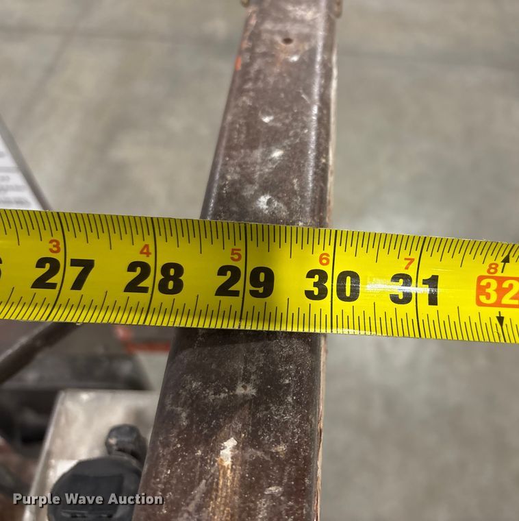 image for item FG2642 2000 Skyjack SJ III-3220 scissor lift