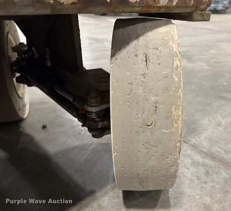 image for item FG2642 2000 Skyjack SJ III-3220 scissor lift