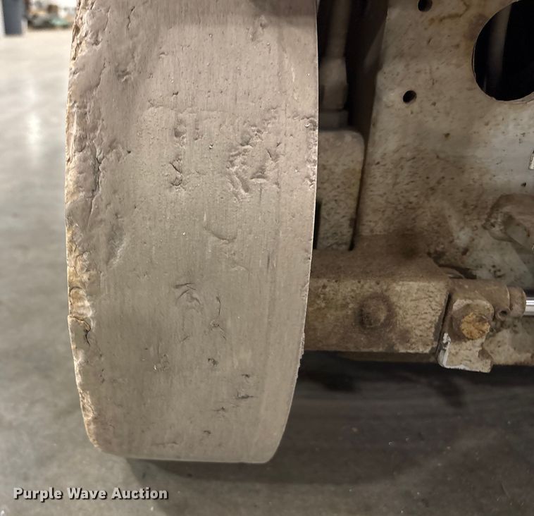 image for item FG2642 2000 Skyjack SJ III-3220 scissor lift