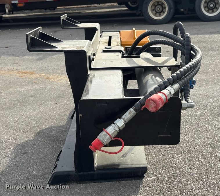 image for item FG2651 2025 Giyi SLS26 skid steer log splitter