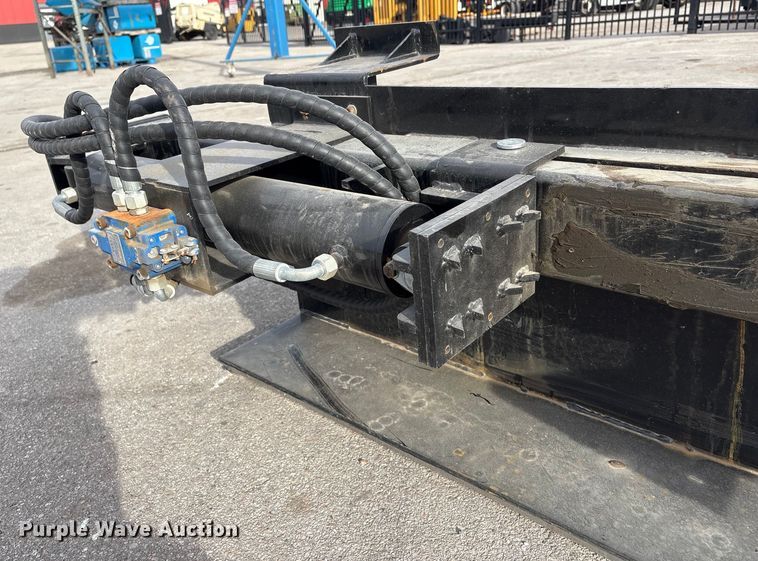 image for item FG2651 2025 Giyi SLS26 skid steer log splitter