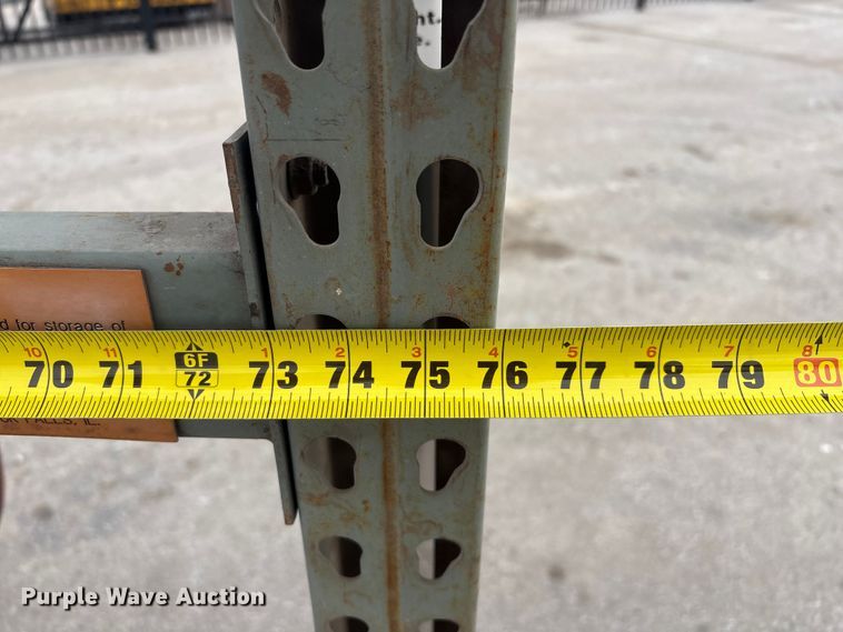 image for item FG2652 Hydraulic fluid tanks with pallet racking