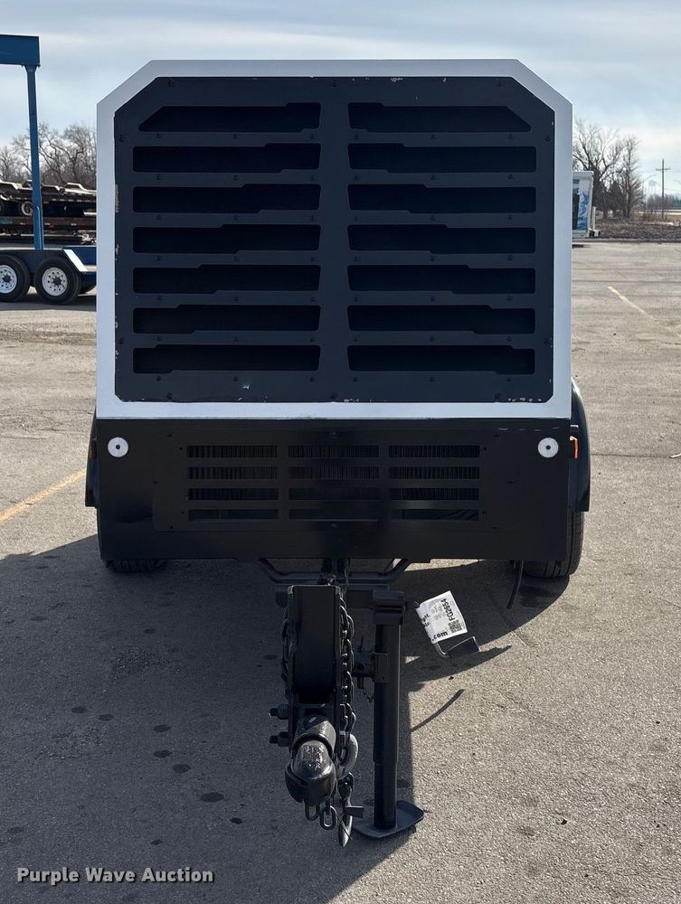 image for item FG2654 2017 Rotair D425T4F air compressor