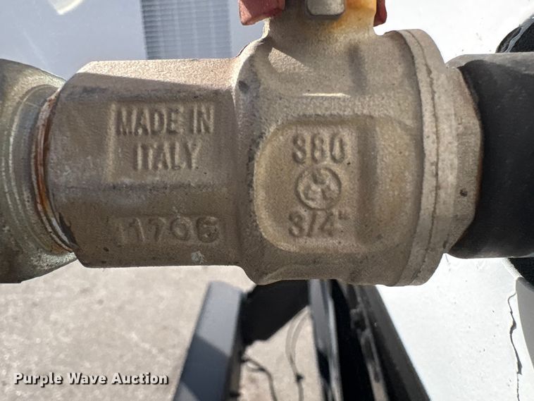 image for item FG2654 2017 Rotair D425T4F air compressor