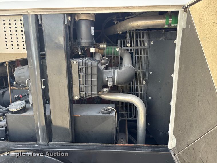 image for item FG2654 2017 Rotair D425T4F air compressor