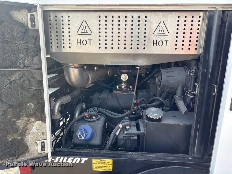 image for item FG2654 2017 Rotair D425T4F air compressor