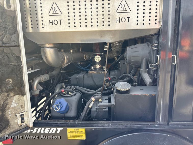 image for item FG2654 2017 Rotair D425T4F air compressor