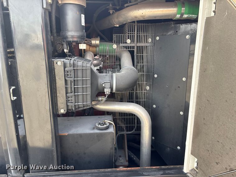 image for item FG2654 2017 Rotair D425T4F air compressor