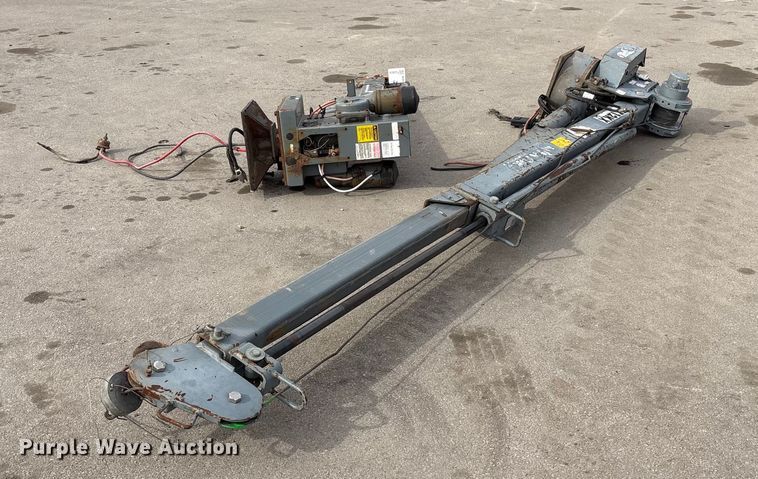 image for item FG2656 (2) Venturo service cranes