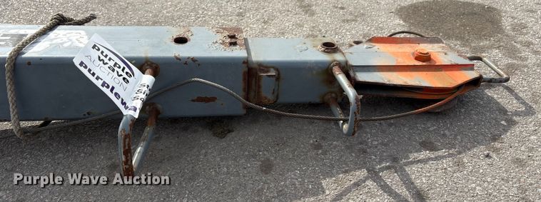 image for item FG2656 (2) Venturo service cranes