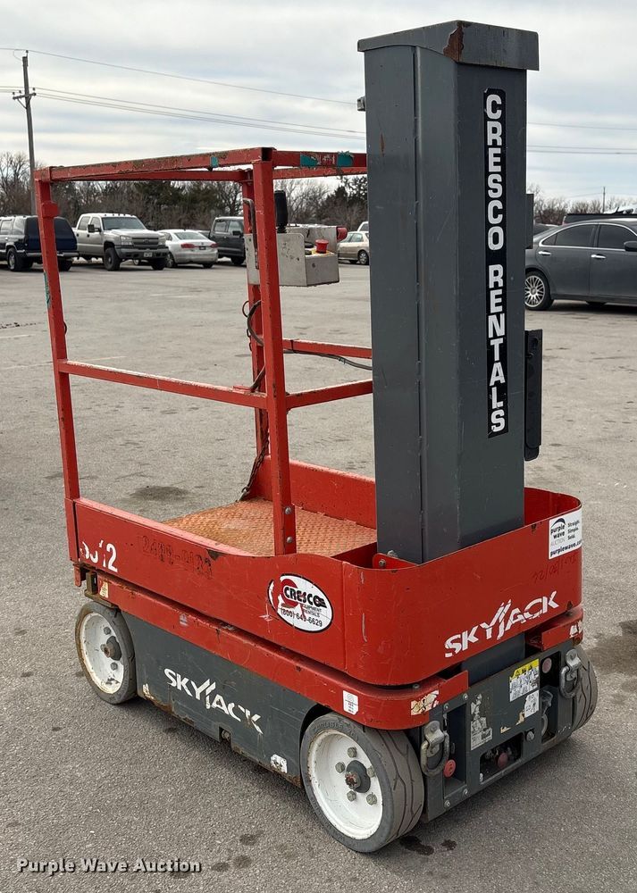 image for item FG2657 2017 Skyjack SJ12 vertical lift