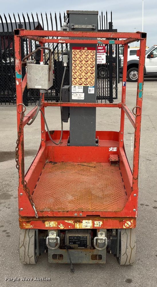 image for item FG2657 2017 Skyjack SJ12 vertical lift