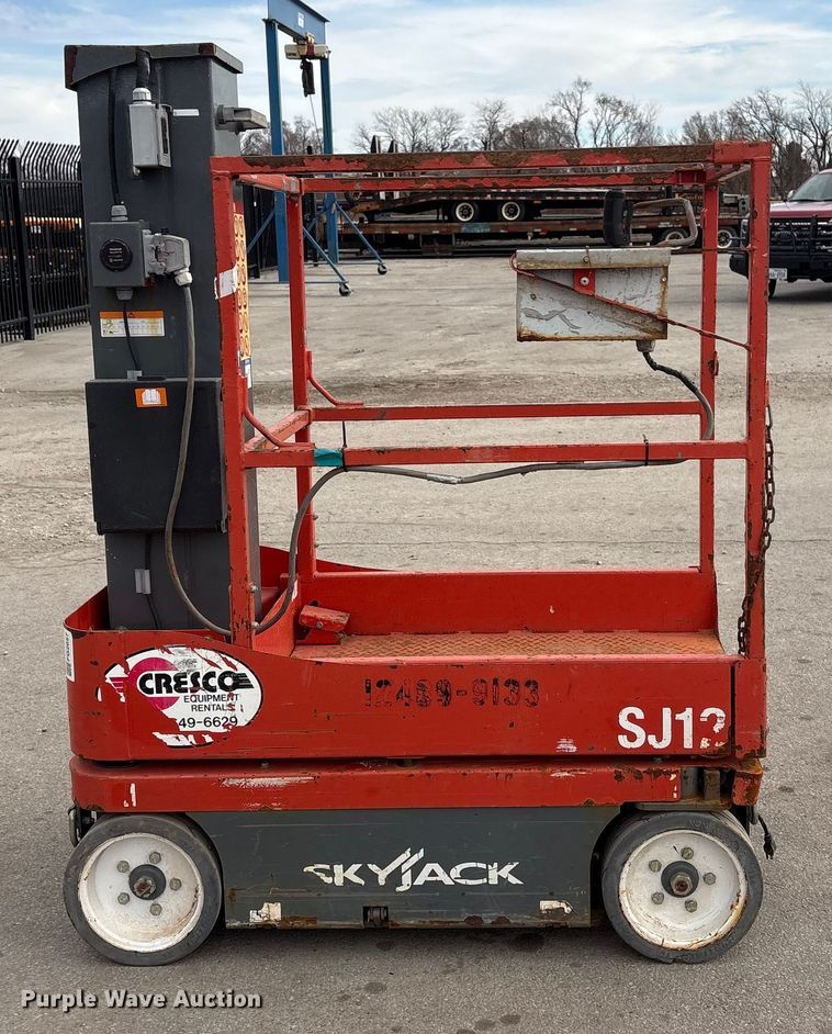 image for item FG2657 2017 Skyjack SJ12 vertical lift