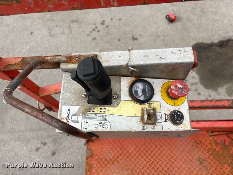 image for item FG2657 2017 Skyjack SJ12 vertical lift