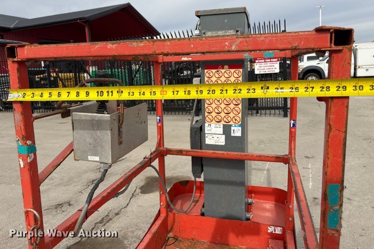 image for item FG2657 2017 Skyjack SJ12 vertical lift