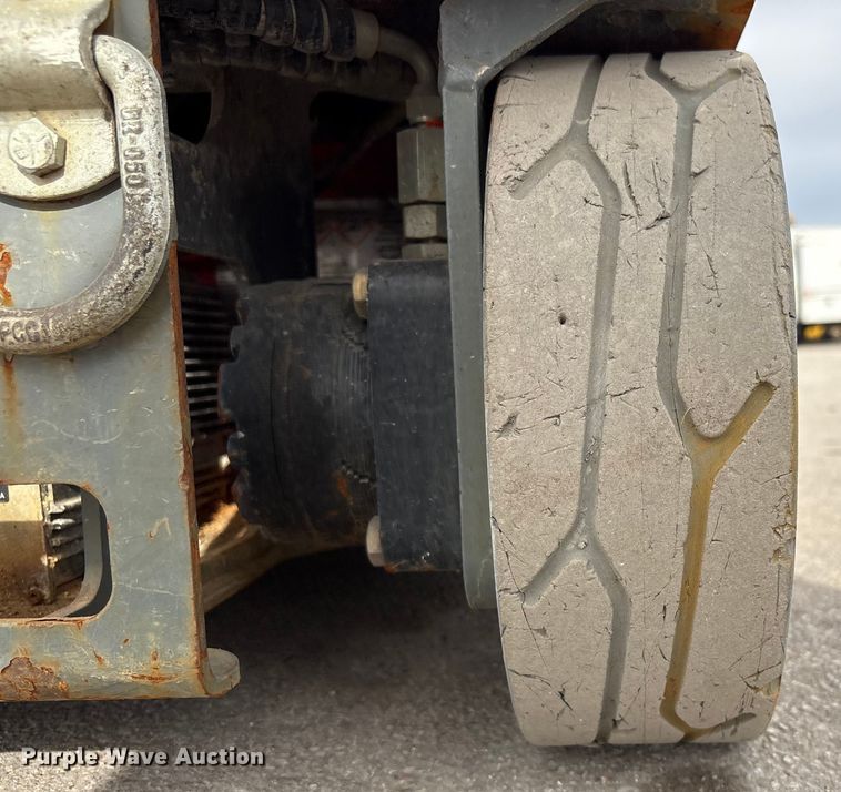 image for item FG2657 2017 Skyjack SJ12 vertical lift