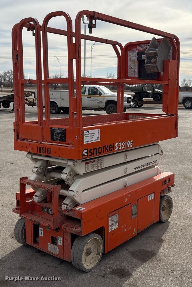 image for item FG2658 2017 Snorkel S3219EANSI scissor lift