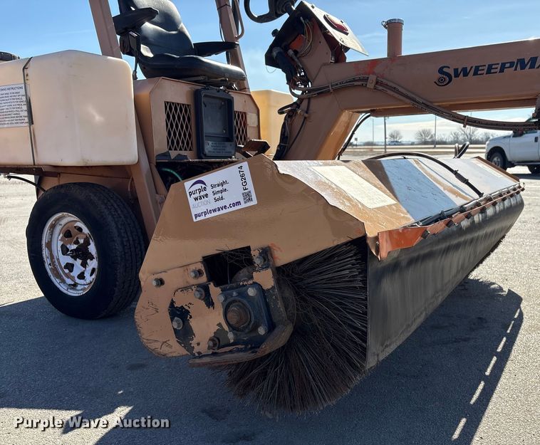 image for item FG2674 Laymor SM300 sweeper