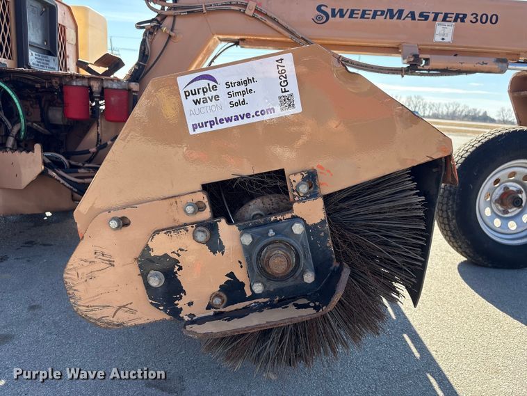 image for item FG2674 Laymor SM300 sweeper