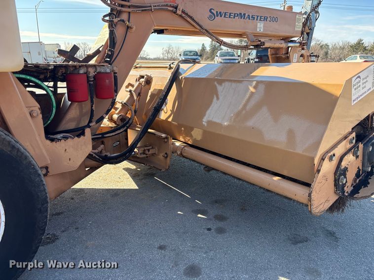 image for item FG2674 Laymor SM300 sweeper