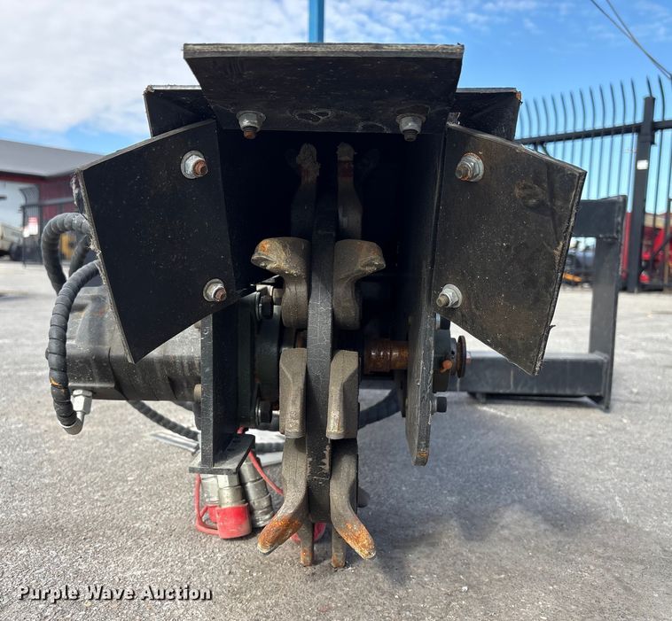 image for item FG2680 2025 Giyi SG45 skid steer stump grinder