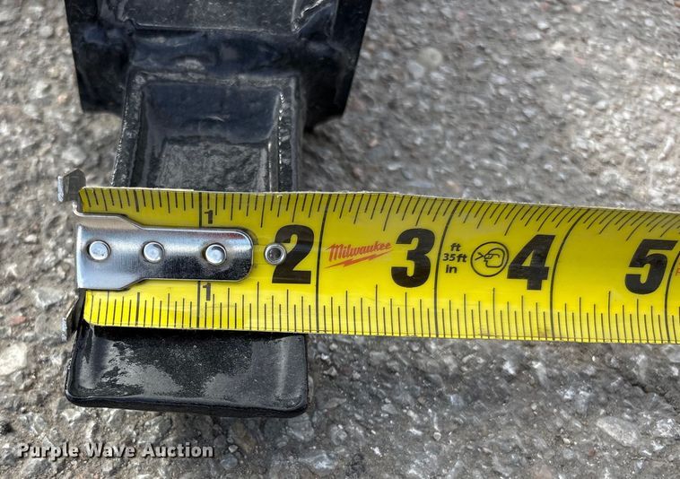 image for item FG2681 2025 Giyi CLG72 skid steer grapple bucket