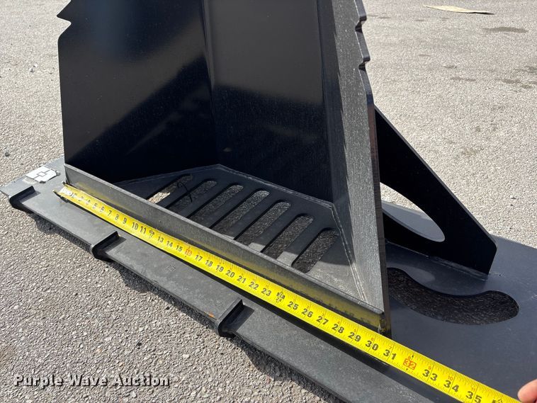 image for item FG2684 2025 Giyi SBW58 Skid steer stump bucket