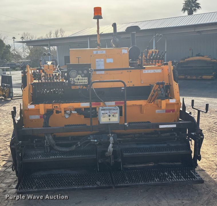 image for item FH7502 2011 Leeboy 8500 B paver