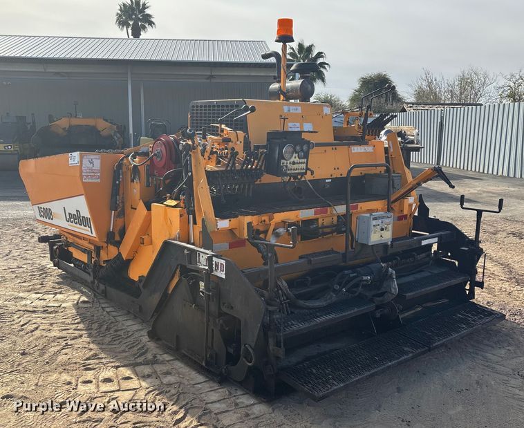 image for item FH7502 2011 Leeboy 8500 B paver