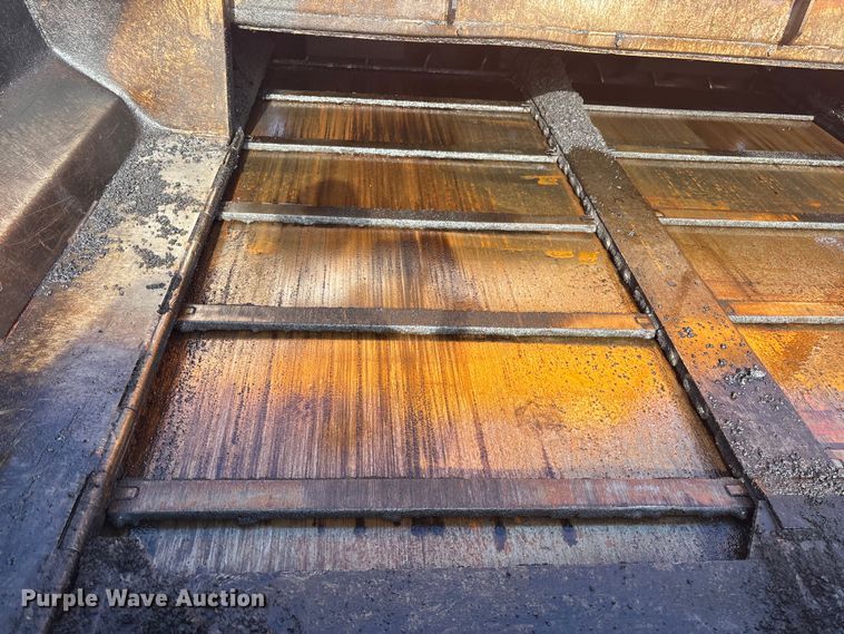 image for item FH7502 2011 Leeboy 8500 B paver