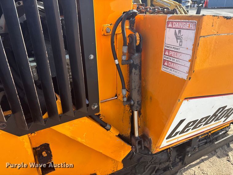 image for item FH7502 2011 Leeboy 8500 B paver
